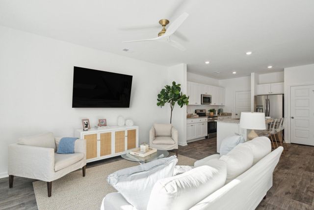 393 Tiliwa Street, Summerville, SC 29486