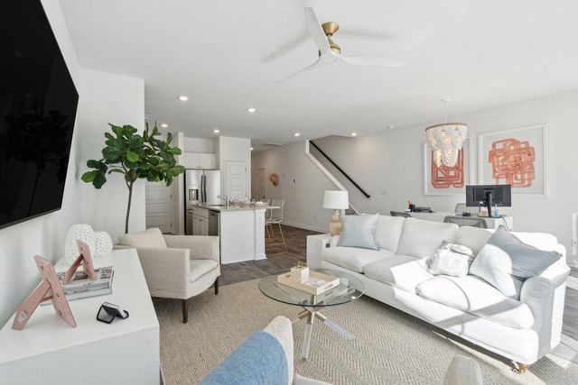 393 Tiliwa Street, Summerville, SC 29486