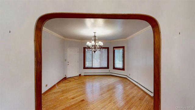 217 Lincoln Avenue, Rockville Centre, NY 11570