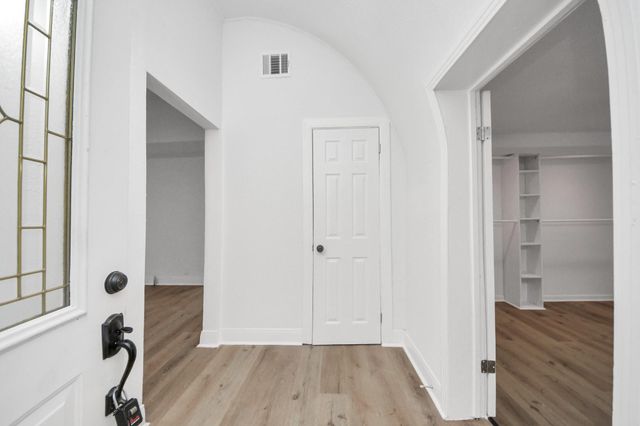 2409 Avenue K, Rosenberg, TX 77471