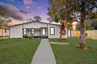 2409 Avenue K, Rosenberg, TX 77471