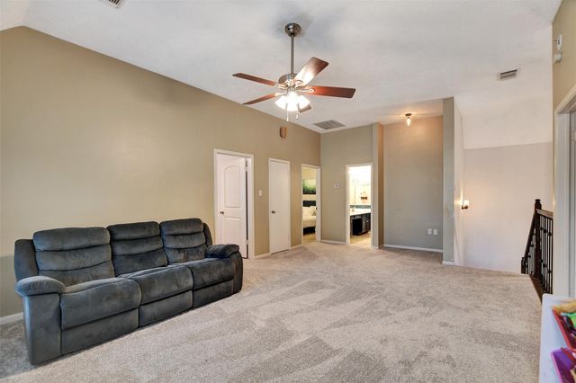 1809 Oak Wood Drive E, Pearland, TX 77581