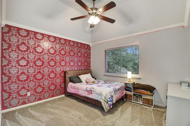 1809 Oak Wood Drive E, Pearland, TX 77581