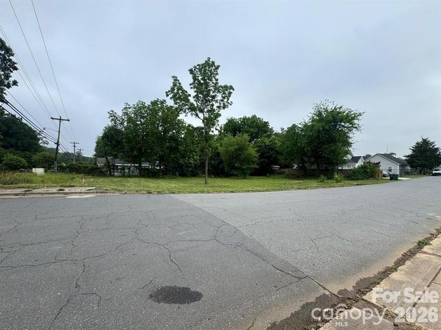 2211 Carmine Street, Charlotte, NC 28206