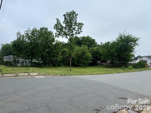 2211 Carmine Street, Charlotte, NC 28206