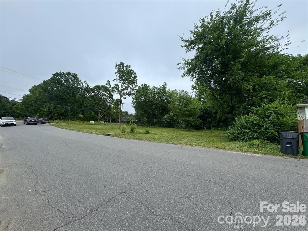 2211 Carmine Street, Charlotte, NC 28206