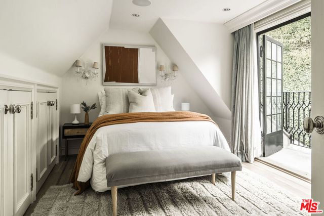 10950 Bellagio Road, Los Angeles, CA 90077