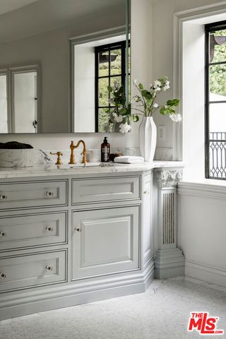 10950 Bellagio Road, Los Angeles, CA 90077