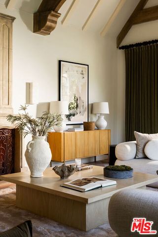 10950 Bellagio Road, Los Angeles, CA 90077