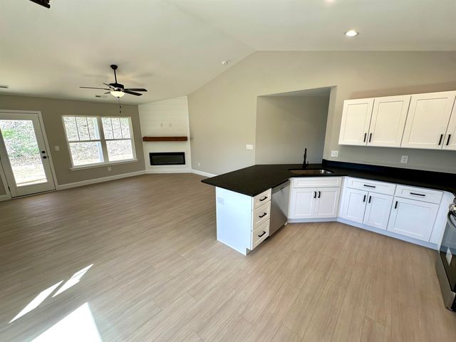 221 Upper Beaver Creek Drive, Moore, SC 29369