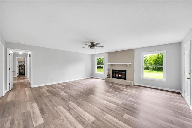 721 Turkey Creek Dr, Tullahoma, TN 37388