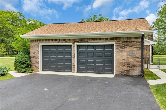 721 Turkey Creek Dr, Tullahoma, TN 37388