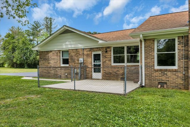 721 Turkey Creek Dr, Tullahoma, TN 37388