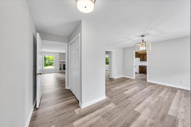721 Turkey Creek Dr, Tullahoma, TN 37388