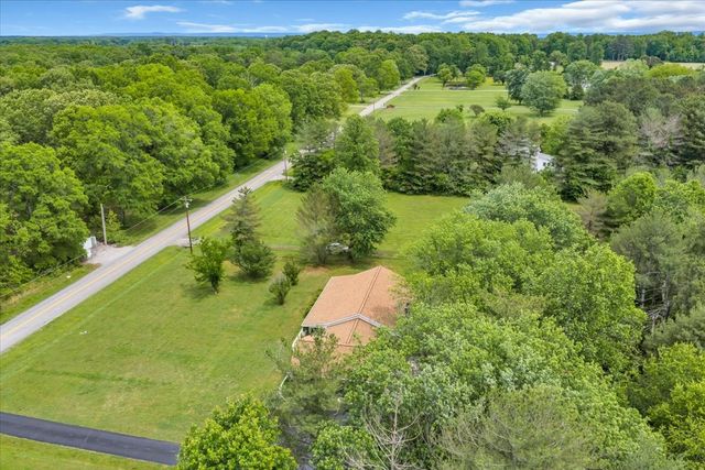 721 Turkey Creek Dr, Tullahoma, TN 37388