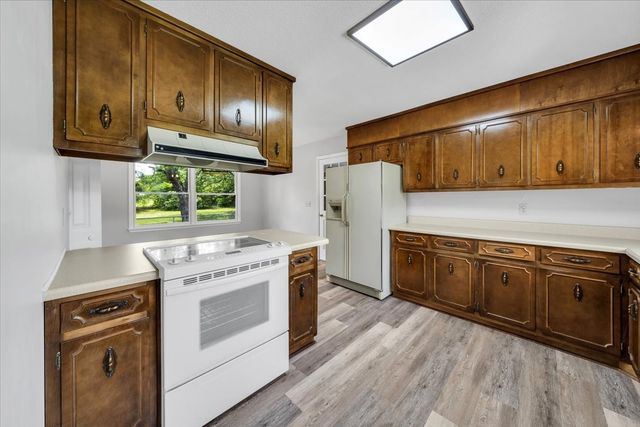 721 Turkey Creek Dr, Tullahoma, TN 37388