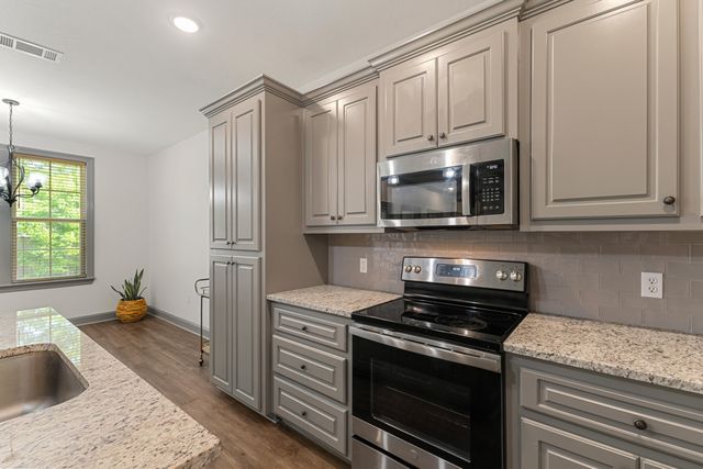47 E Andover, Hattiesburg, MS 39402