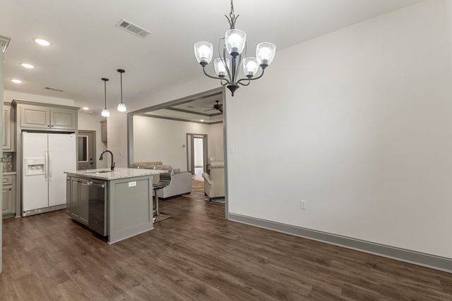 47 E Andover, Hattiesburg, MS 39402