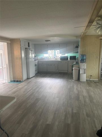 105 FREEDOM COURT 30, Palm Harbor, FL 34684