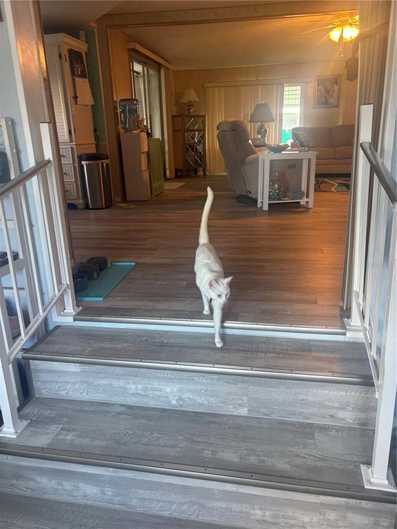 Image 14 of property listing at 105 FREEDOM COURT 30, Palm Harbor, FL 34684