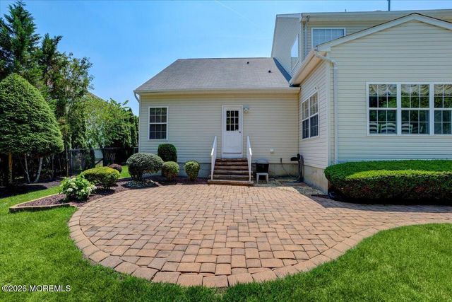 14 Nicholas Avenue, Monroe, NJ 08831
