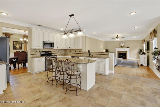 14 Nicholas Avenue, Monroe, NJ 08831