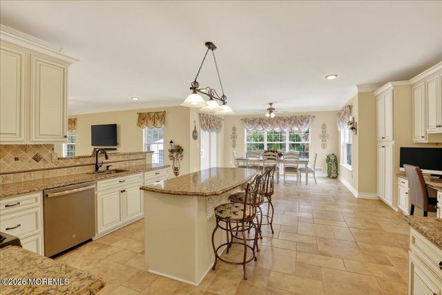 14 Nicholas Avenue, Monroe, NJ 08831