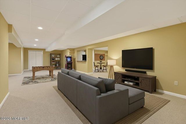 14 Nicholas Avenue, Monroe, NJ 08831