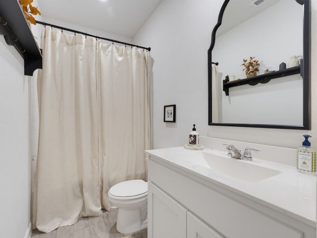 156 Waterbend Cove, Boyd, TX 76023