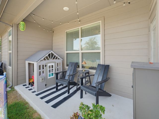 156 Waterbend Cove, Boyd, TX 76023