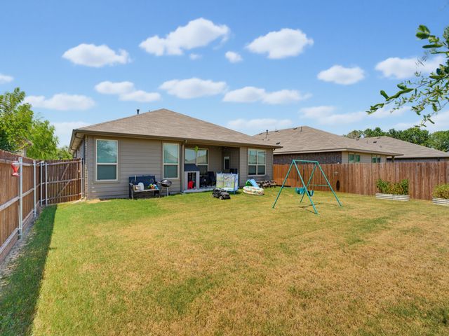 156 Waterbend Cove, Boyd, TX 76023