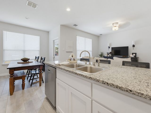 156 Waterbend Cove, Boyd, TX 76023