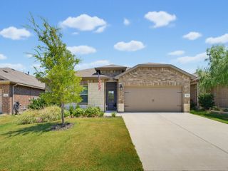 156 Waterbend Cove, Boyd, TX 76023