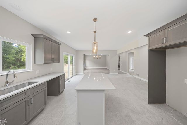 6509 Jamie Lane, Grand Blanc, MI 48439