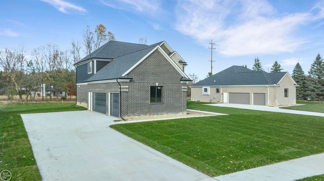 6509 Jamie Lane, Grand Blanc, MI 48439