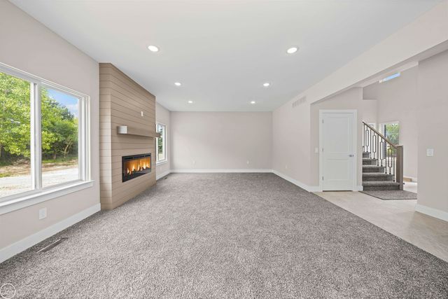 6509 Jamie Lane, Grand Blanc, MI 48439