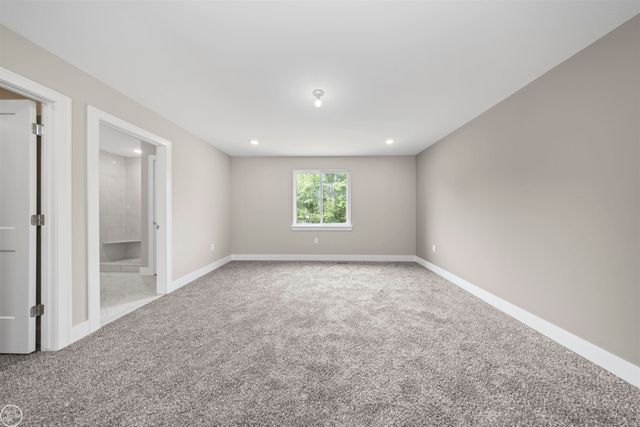 6509 Jamie Lane, Grand Blanc, MI 48439