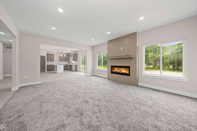 6509 Jamie Lane, Grand Blanc, MI 48439