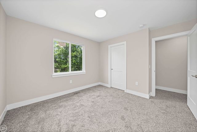 6509 Jamie Lane, Grand Blanc, MI 48439