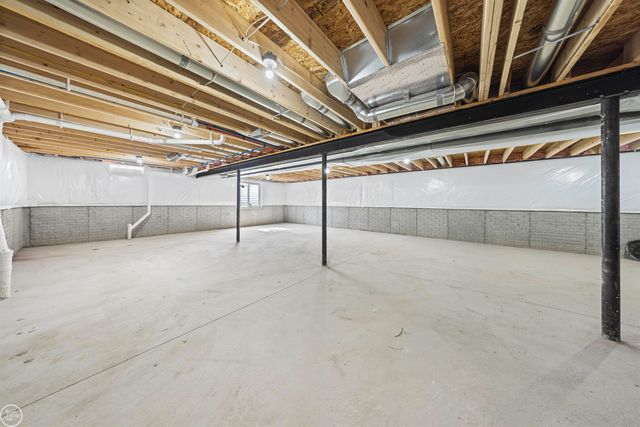 6509 Jamie Lane, Grand Blanc, MI 48439