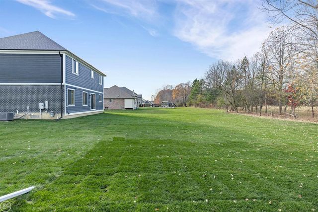 6509 Jamie Lane, Grand Blanc, MI 48439