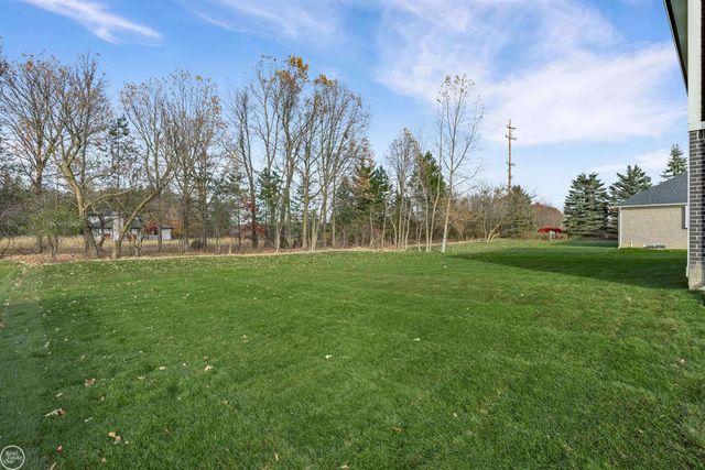 6509 Jamie Lane, Grand Blanc, MI 48439