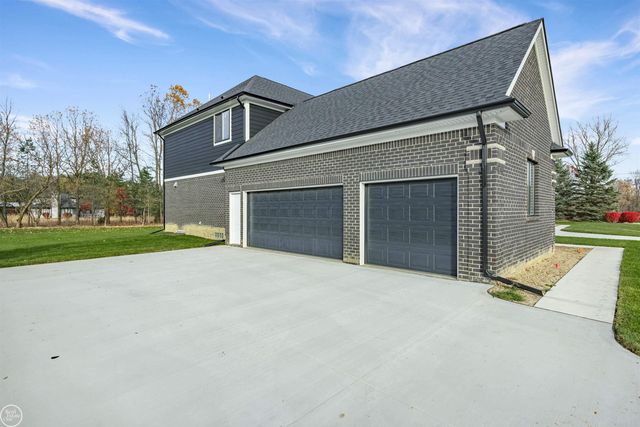 6509 Jamie Lane, Grand Blanc, MI 48439