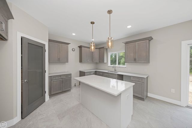 6509 Jamie Lane, Grand Blanc, MI 48439