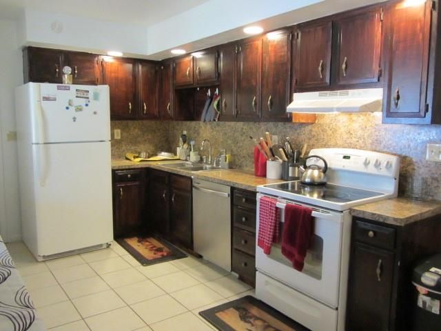 93 Deerfield, Huntsville, TX 77340