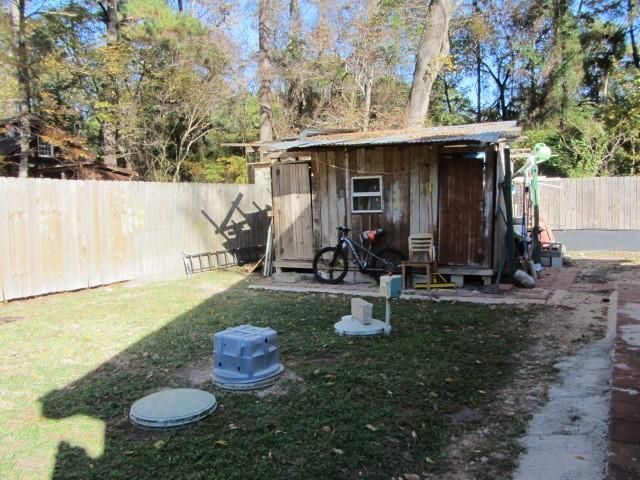 93 Deerfield, Huntsville, TX 77340