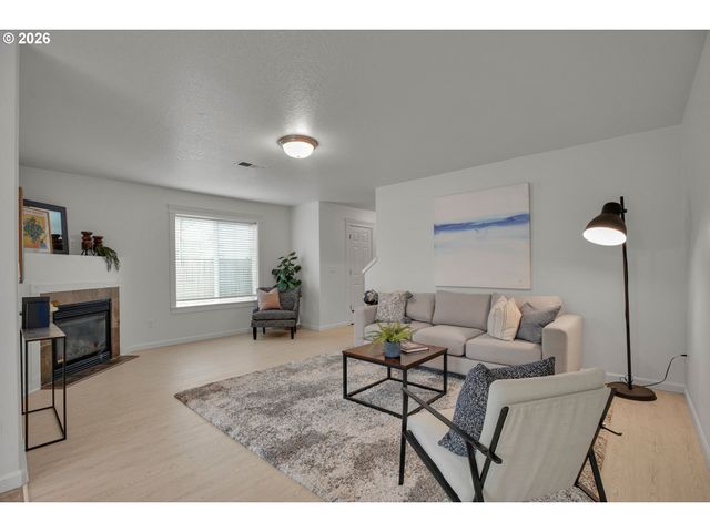 12623 Se DIVISION St, Portland, OR 97236