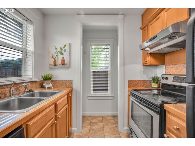 12623 Se DIVISION St, Portland, OR 97236