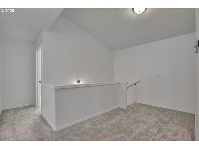 12623 Se DIVISION St, Portland, OR 97236