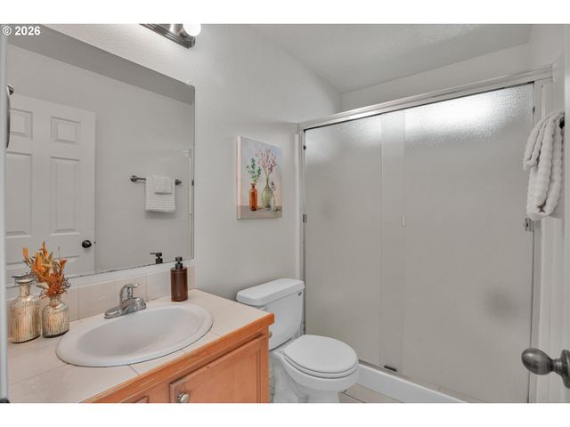 12623 Se DIVISION St, Portland, OR 97236